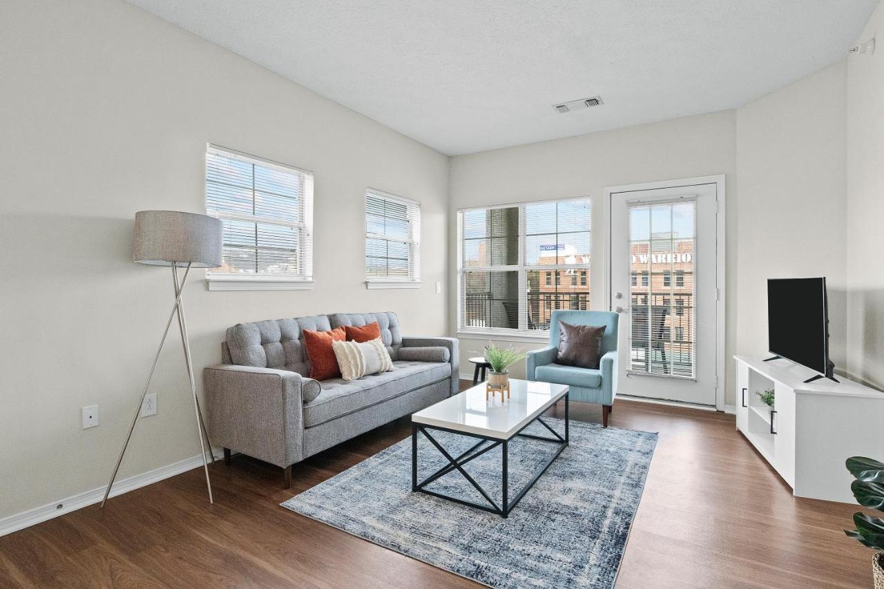 Frontdesk Bracken House Apts North Shore بيتسبرغ الغرفة الصورة
